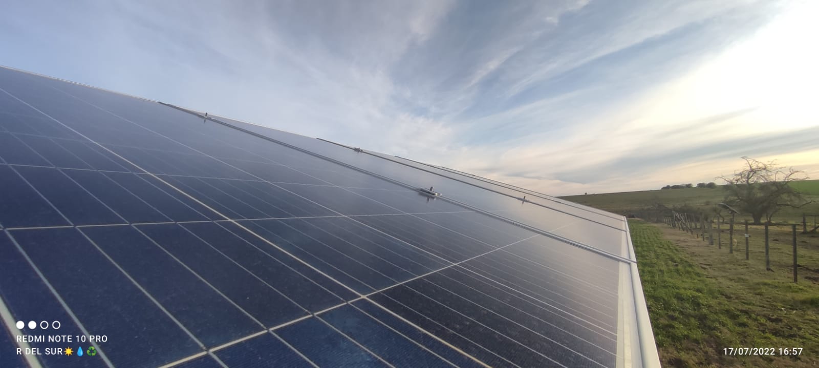 Planta Fotovoltaica para independencia energetica, conectada a la red, en Microgeneracion